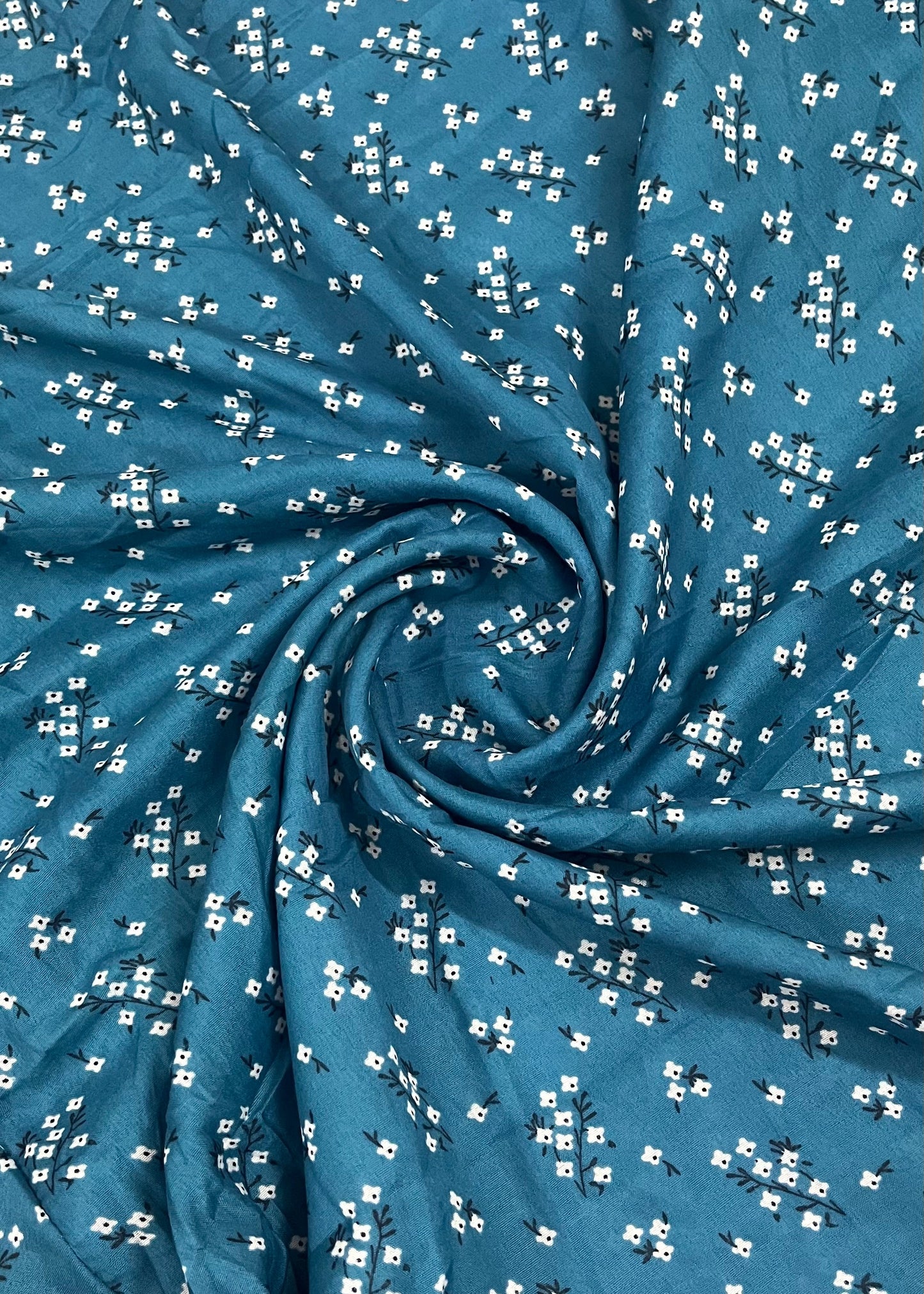 2 In 1 Printed Namaz Chaddar + Abaya 85 With Sleeves And Niqab (Stitched)