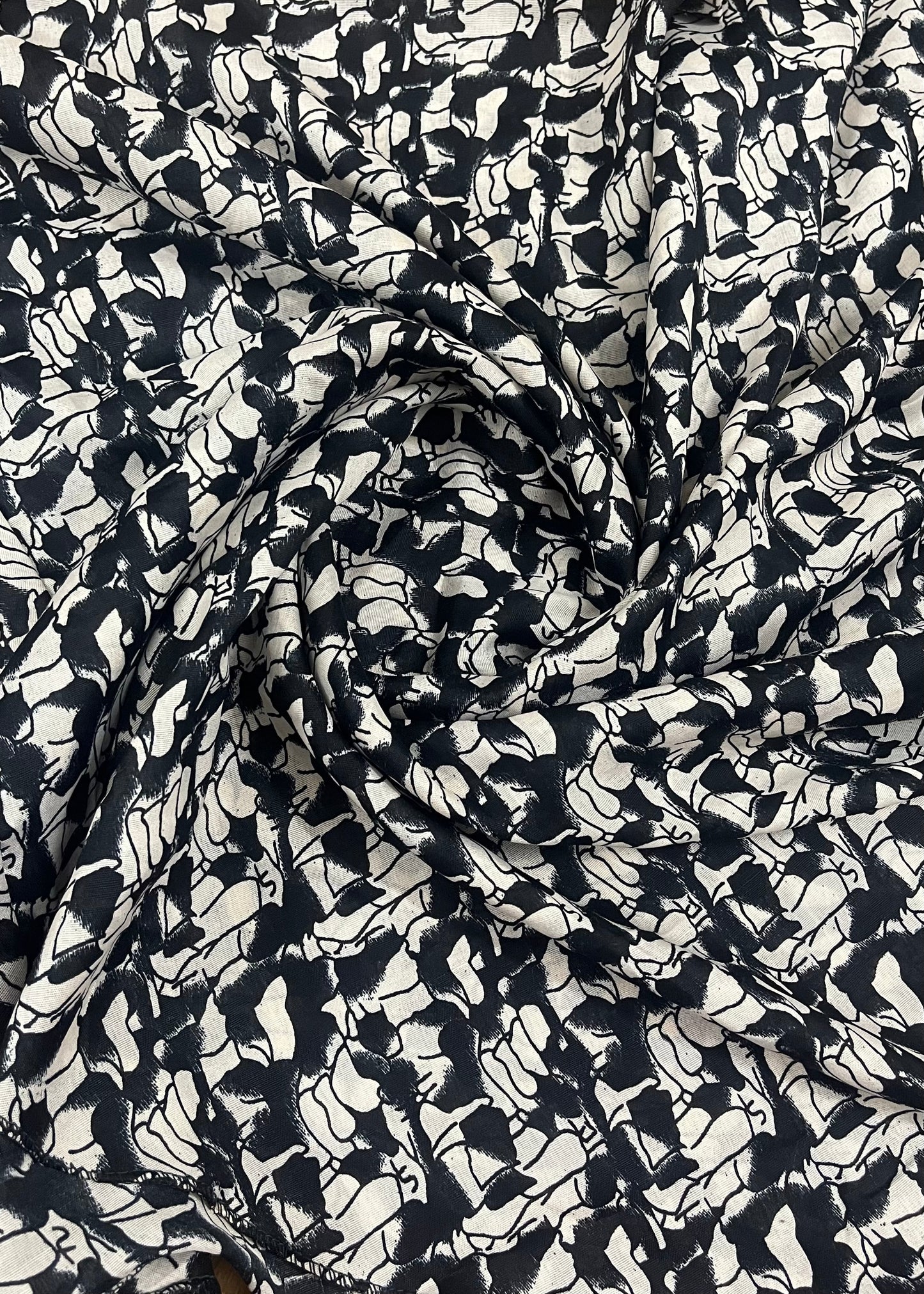 2 In 1 Printed Namaz Chaddar + Abaya 157 With Sleeves And Niqab (Stitched)